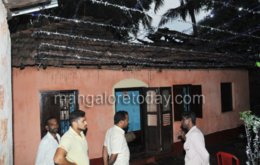 Fire gutted house in Yemmekere